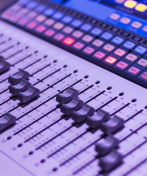 More than an acoustic company specializing in acoustic panels, Paragon 360 offers various audio services.