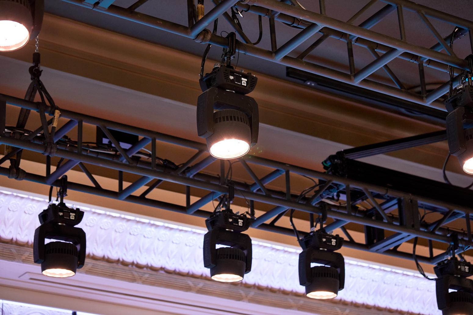 LED stage lighting like this has unleashed the power of auditorium lighting systems today.